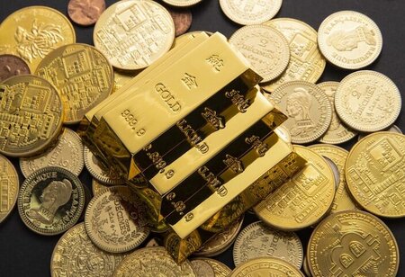 Gold Prices Fall Rs 8500 in 10 Days to Rs 1.46 per Lakh What Next Gold Prices Fall Rs 8500 in 10 Days to Rs 1.46 per Lakh What Next